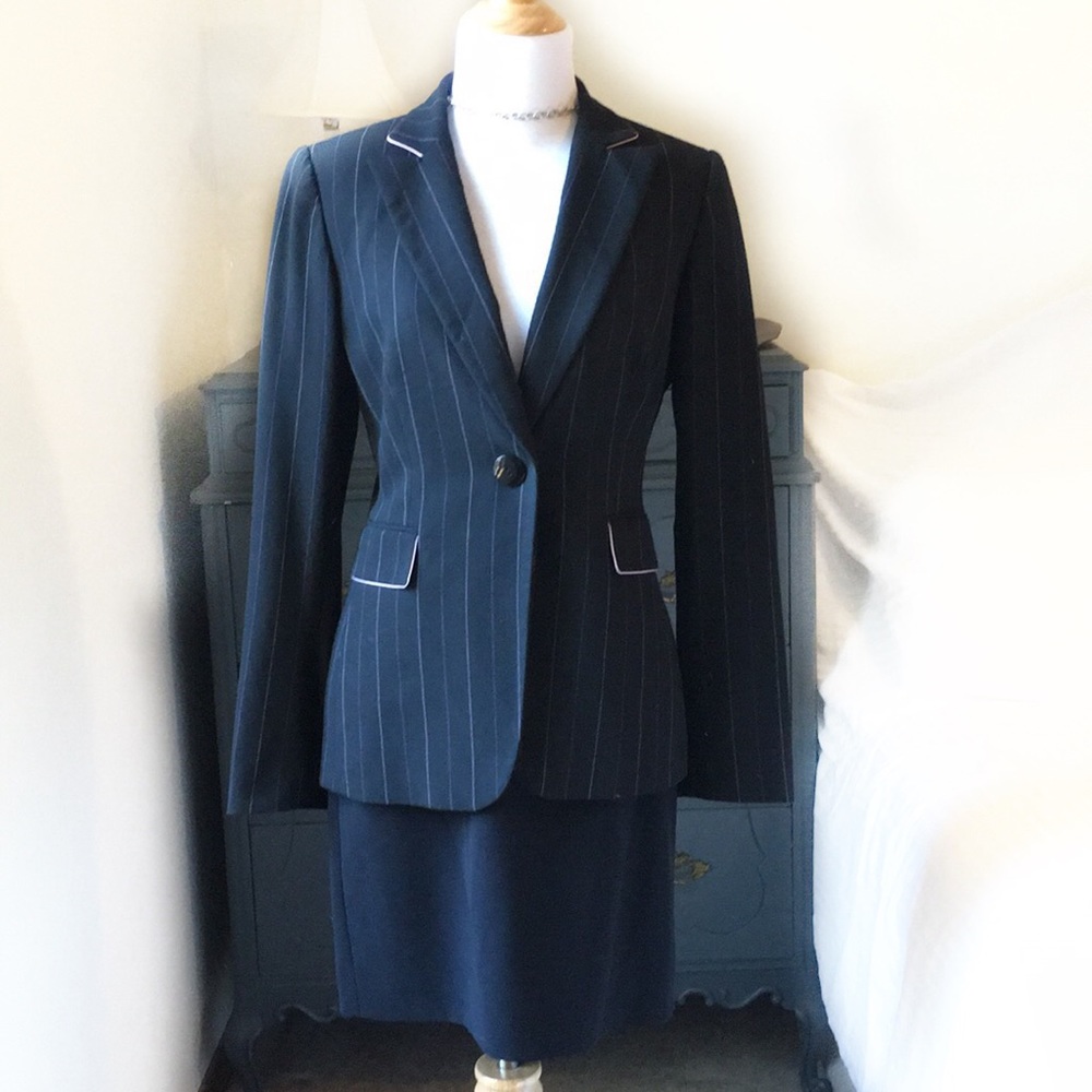 Tahari black & pink pinstripe career blazer sz 4